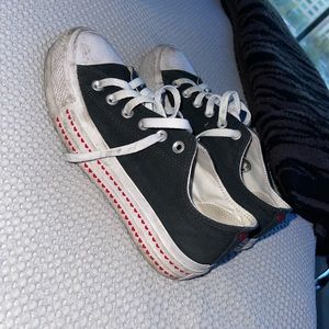Black heart platform converse